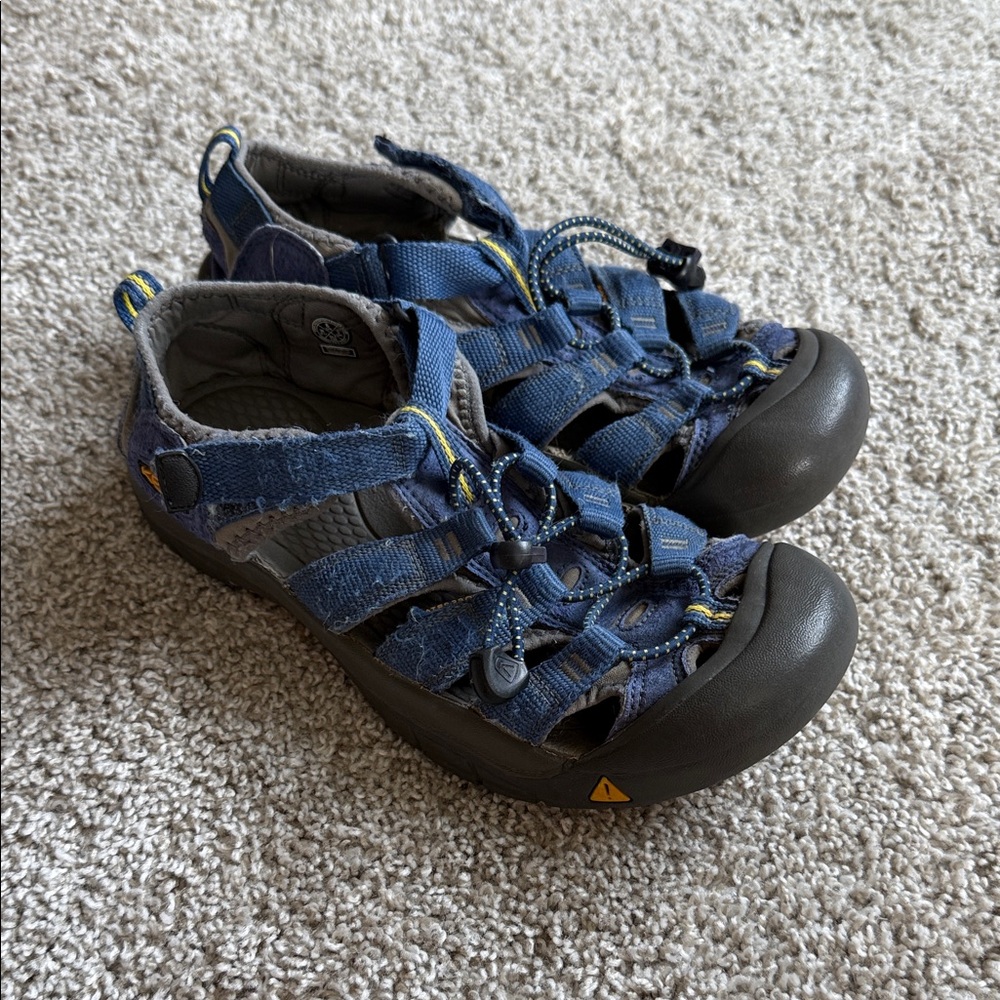 KEEN Kids Navy and Gray Sandals
